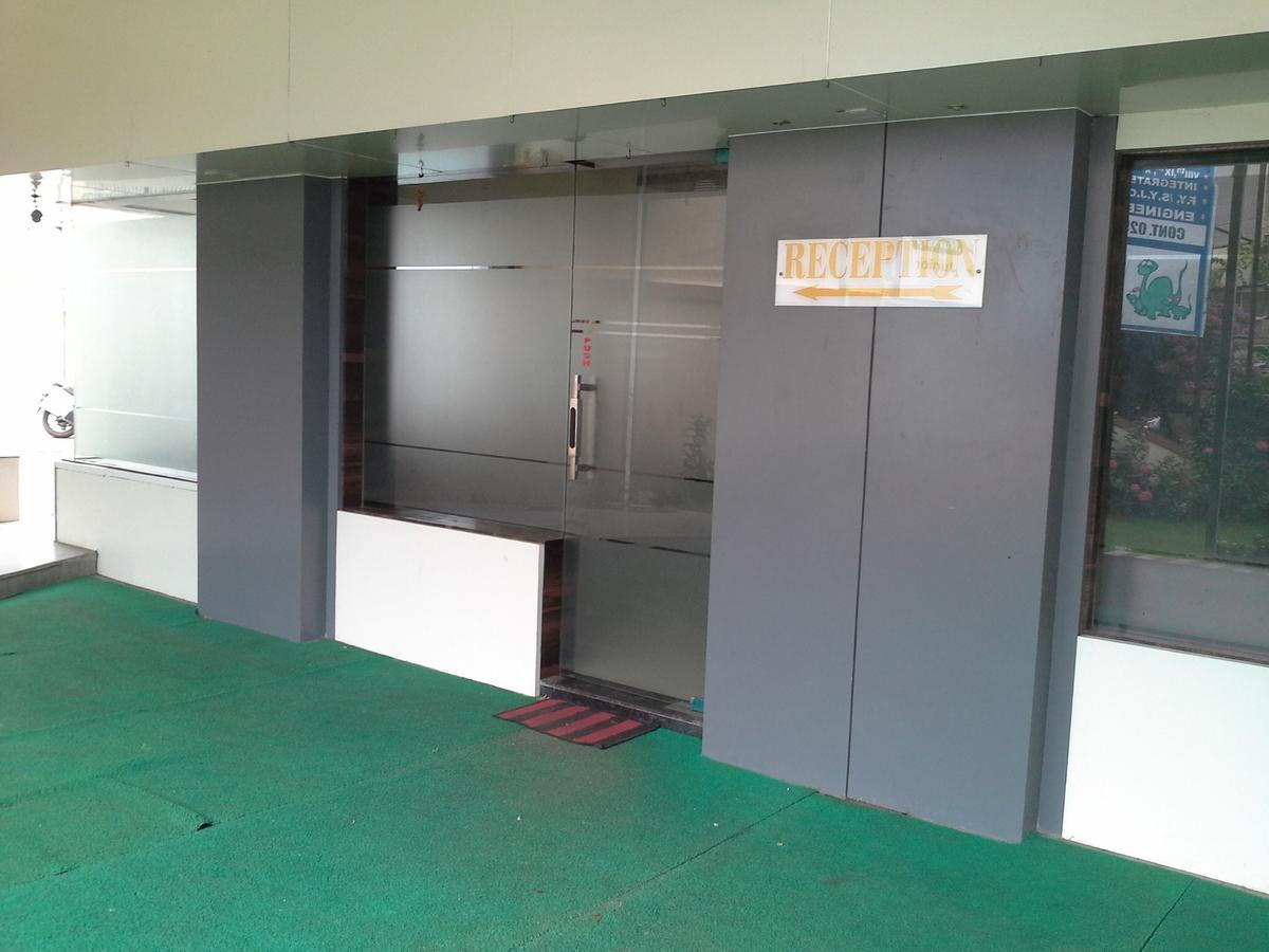 Hotel Galaxy Residency Vasai-Virar Exterior foto